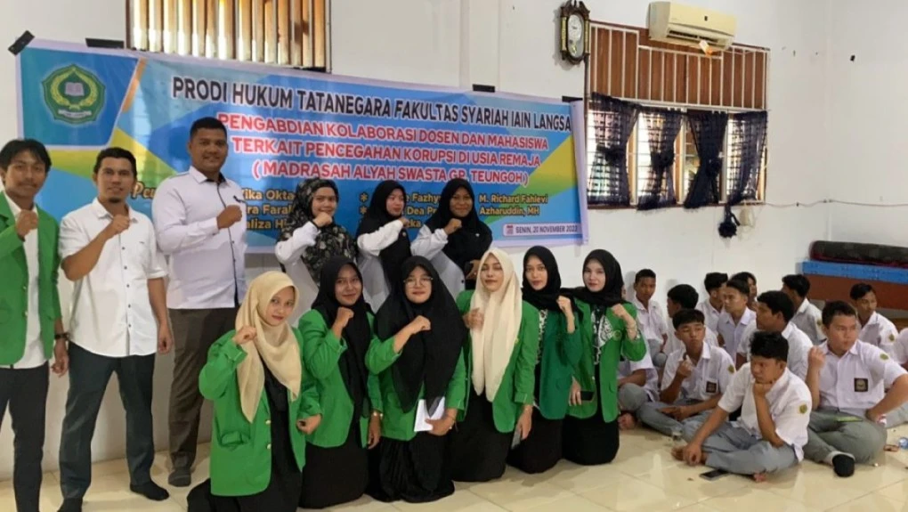 Praktikum MK Enterprenuership Mahasiswa HKI Fakultas Syariah IAIN Langsa Di Sanggar Seni Gerabah Kota Langsa